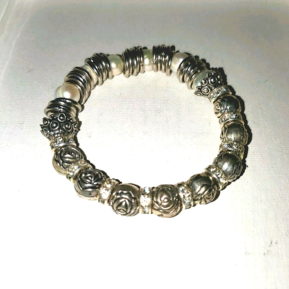 Nice Silver, Pearl & Rhinestone Bracelet